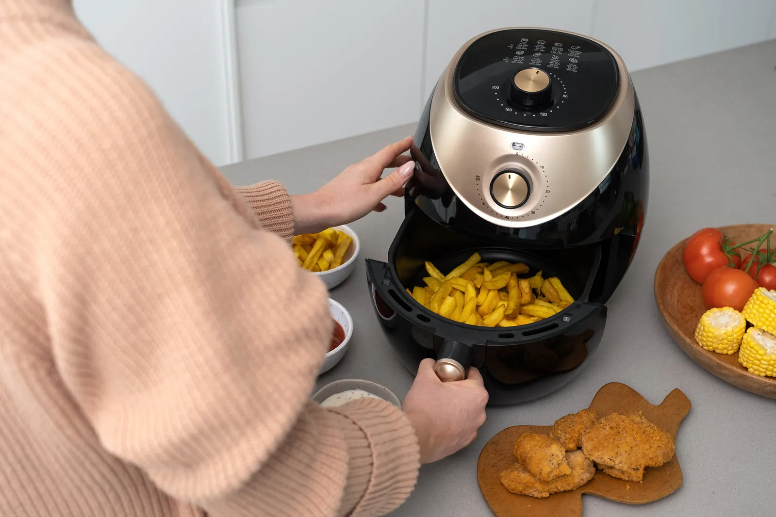 3.5L Air Fryer Cooking Oven | Black/Gold | With Timer | Efficient & Stylish