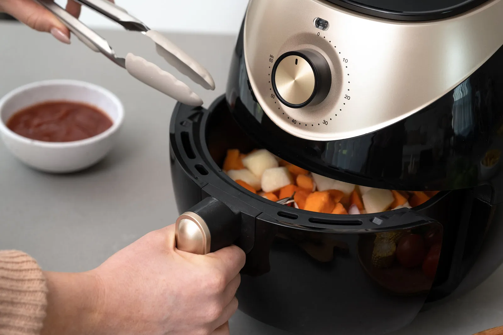3.5L Air Fryer Cooking Oven | Black/Gold | With Timer | Efficient & Stylish
