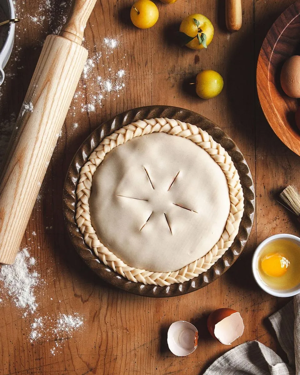 Farmhouse Pottery Agrarian Pie Dish